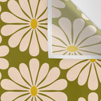 Retro Modern Daisy - 70s Wall Tapestry Gallery Image 3