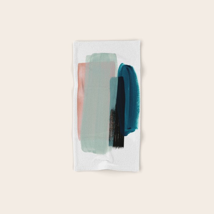 minimalism 12 Bath Towel Gallery Image 1