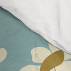 Sweet Daisy Blue  Comforter Gallery Image 4