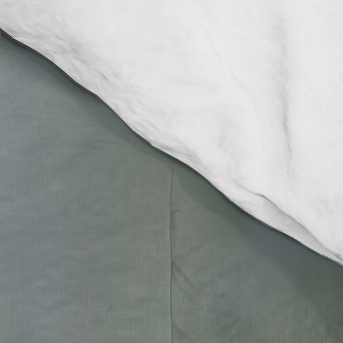 Isolated 8 Comforter Gallery Image 4