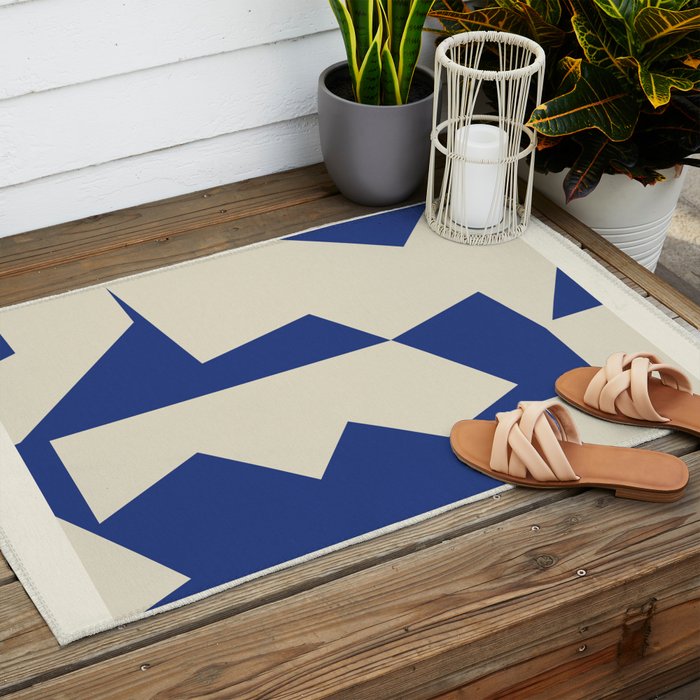 Minimalist 15 Outdoor Rug Gallery Image 2