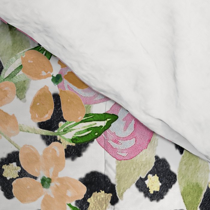 Elegant Leopard Print and Floral Design Comforter Gallery Image 4