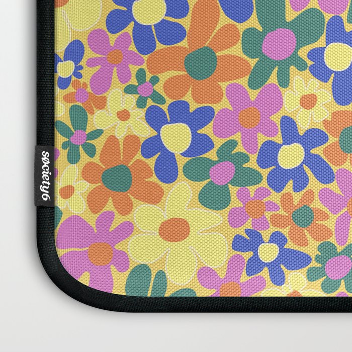 Amour 2 Laptop Sleeve Gallery Image 3