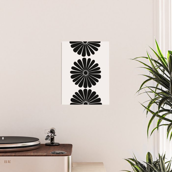 Retro Daisy Abstract I Black and White Bold Floral Poster Gallery Image 2