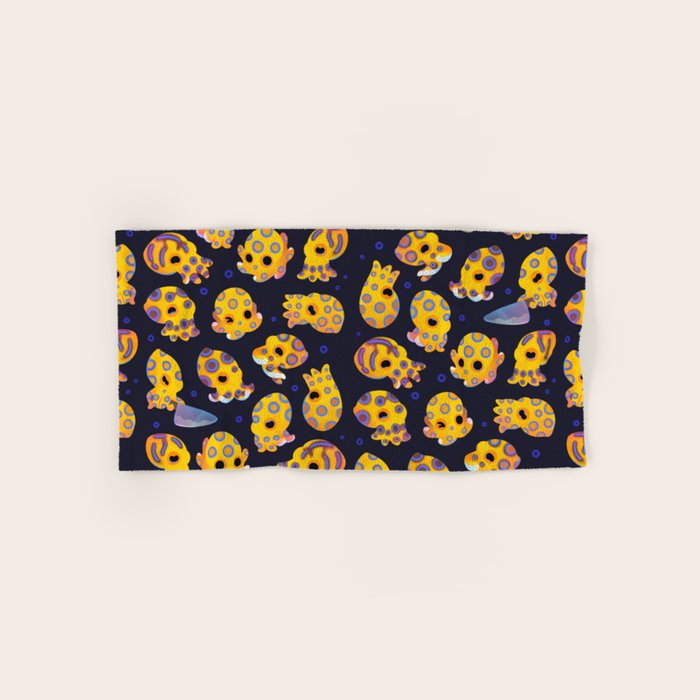 Blue-ringed octopus Bath Towel Gallery Image 1