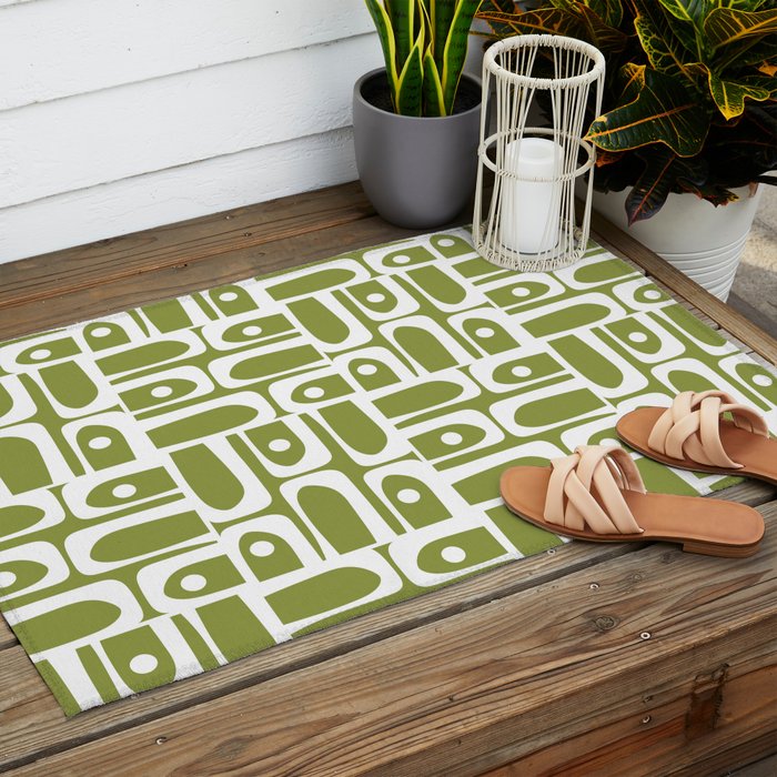 Mid Century Modern Piquet Multi Geometric Pattern in Mid Mod Martini Olive Green and White Outdoor Rug Gallery Image 2