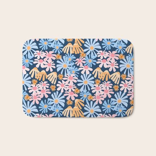 Daisies Pattern Bath Mat Gallery Image 1