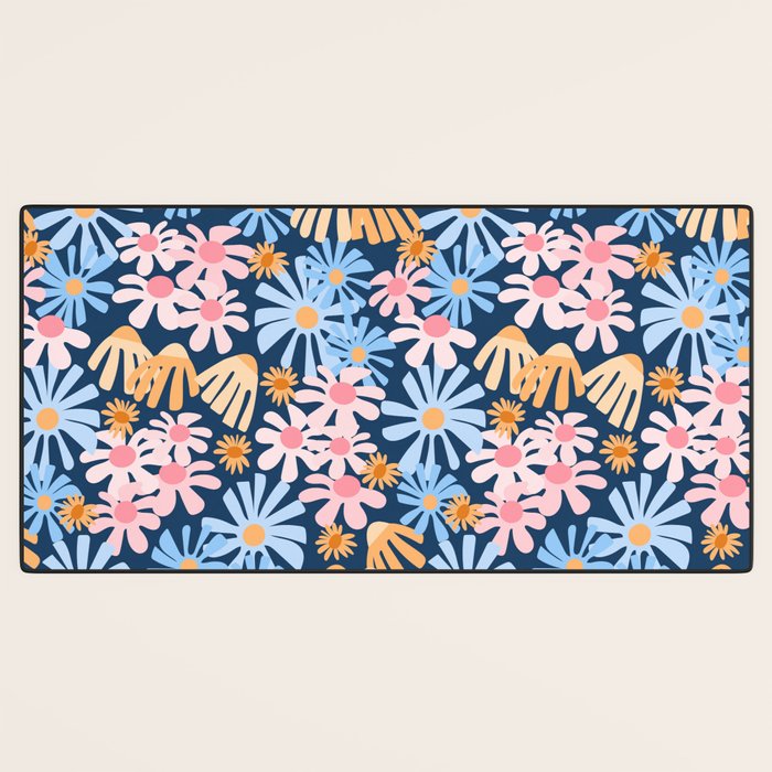 Daisies pattern Desk Mat Gallery Image 3