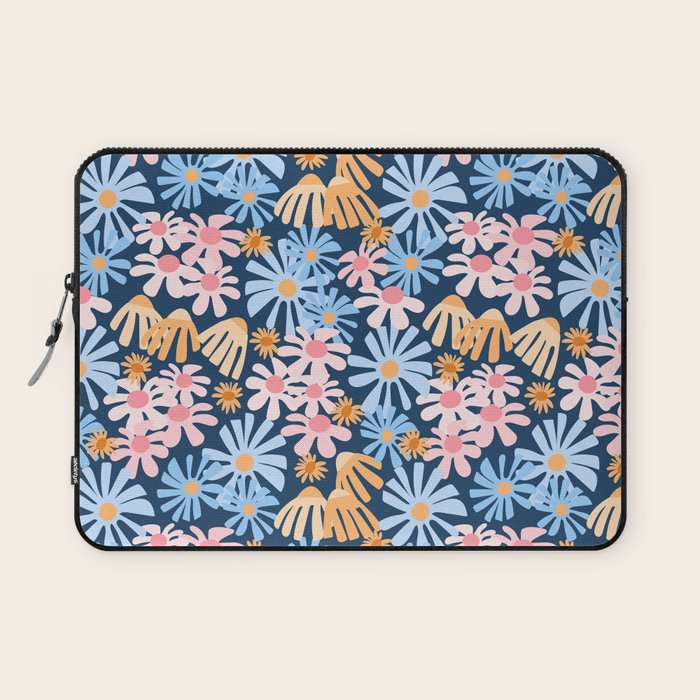 Daisies pattern Laptop Sleeve Gallery Image 1