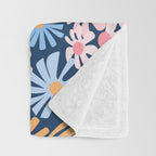 Daisies pattern Throw Blanket Gallery Image 3