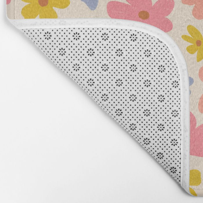 Retro vibe Small Daisies  Bath Mat Gallery Image 2