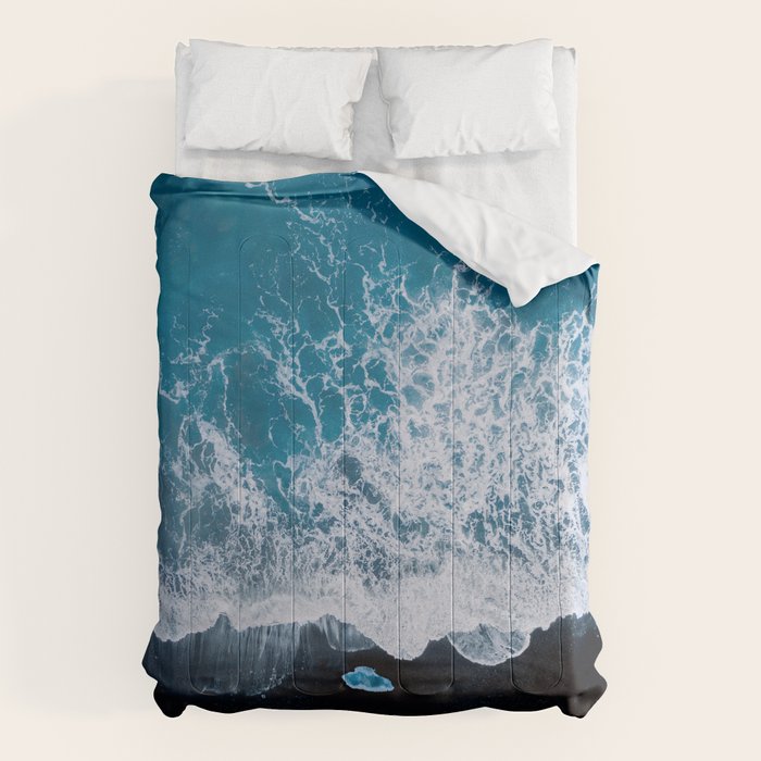 Minimalist Waves On A Beach In Iceland Comforter Gallery Image 6