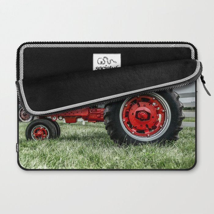 Vintage IH Farmall 450 Side View Red Tractor Laptop Sleeve Gallery Image 2