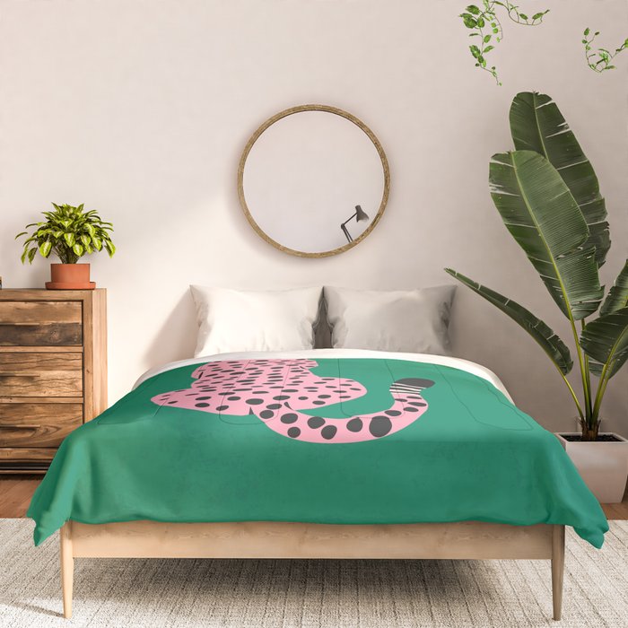 The Stare: Pink Cheetah Edition Comforter Gallery Image 3