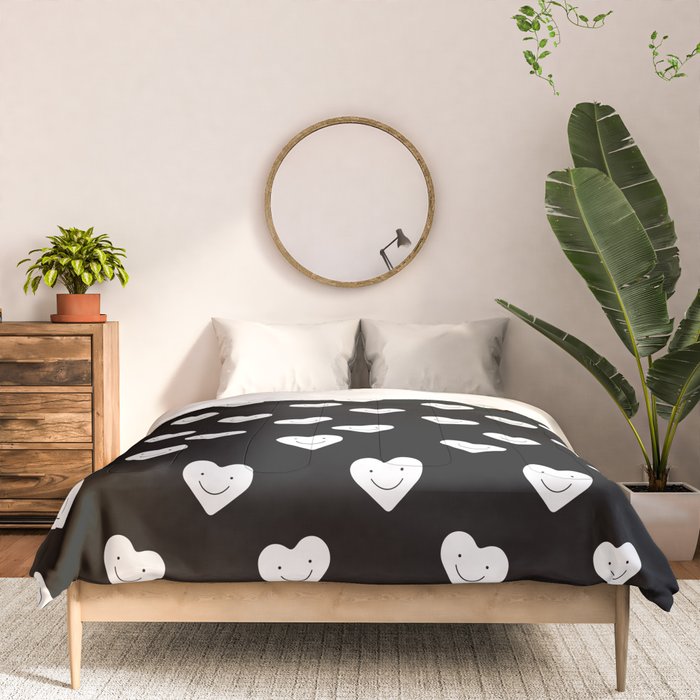 Black and white love heart doodle pattern Comforter Gallery Image 3