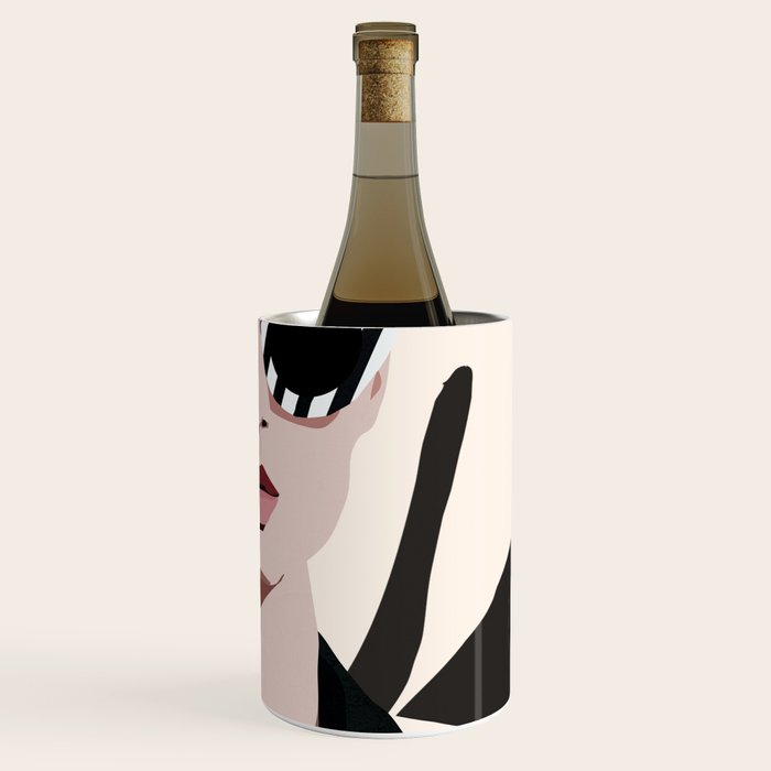 The Face of Fashion 7 Wine Chiller Gallery Image 3