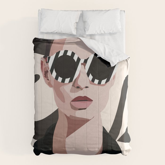 The Face of Fashion 7 Comforter Gallery Image 1