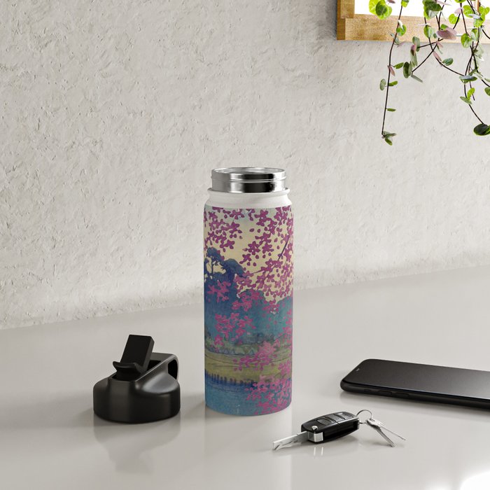 Bewilderment at Hainaan Water Bottle Gallery Image 4