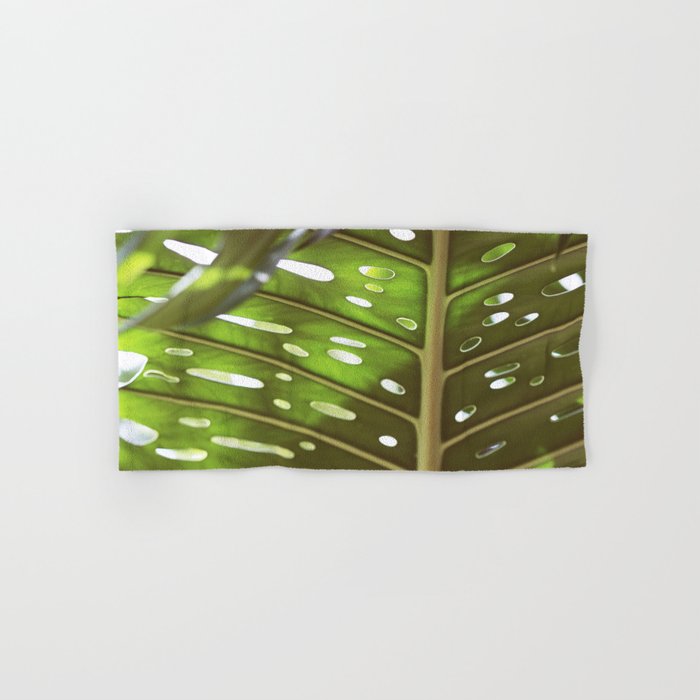 Tropic Light Bath Towel Gallery Image 1