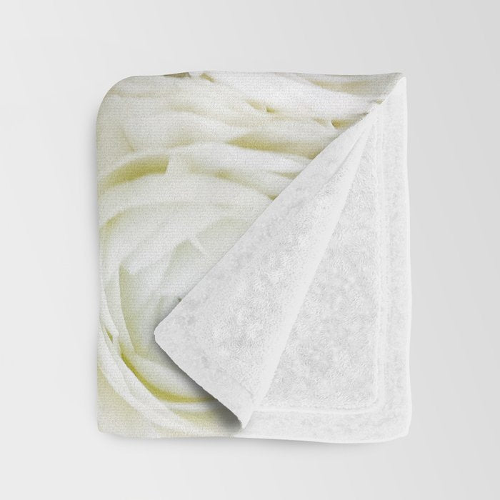 Splendour Throw Blanket Gallery Image 3