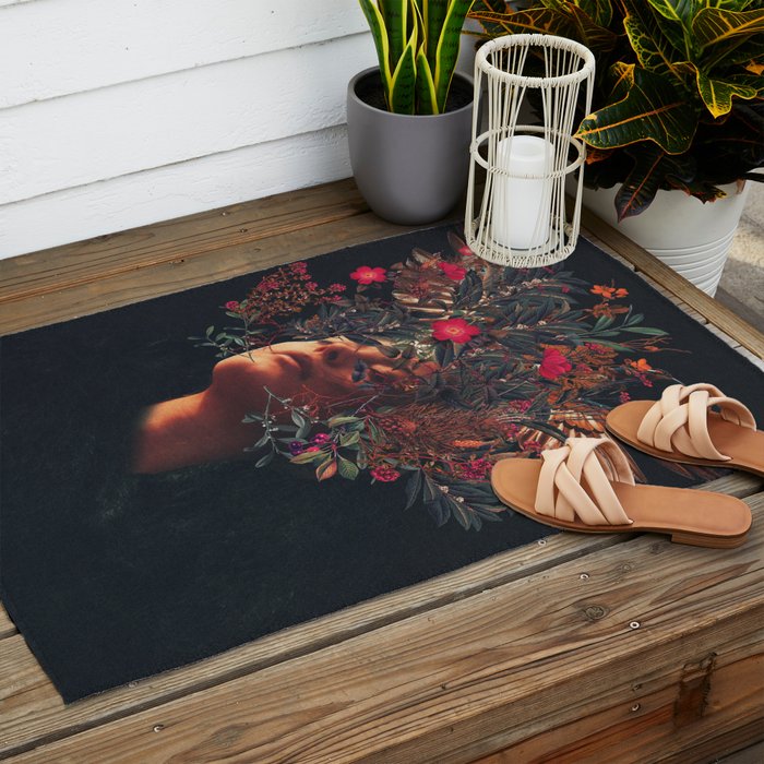 Kissing Rosa Outdoor Rug Gallery Image 2