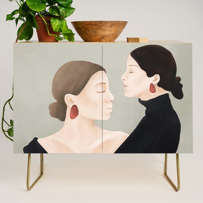 Aligned Model Flow Credenza Gallery Image 1