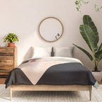 Aligned Model Flow Comforter Gallery Image 3