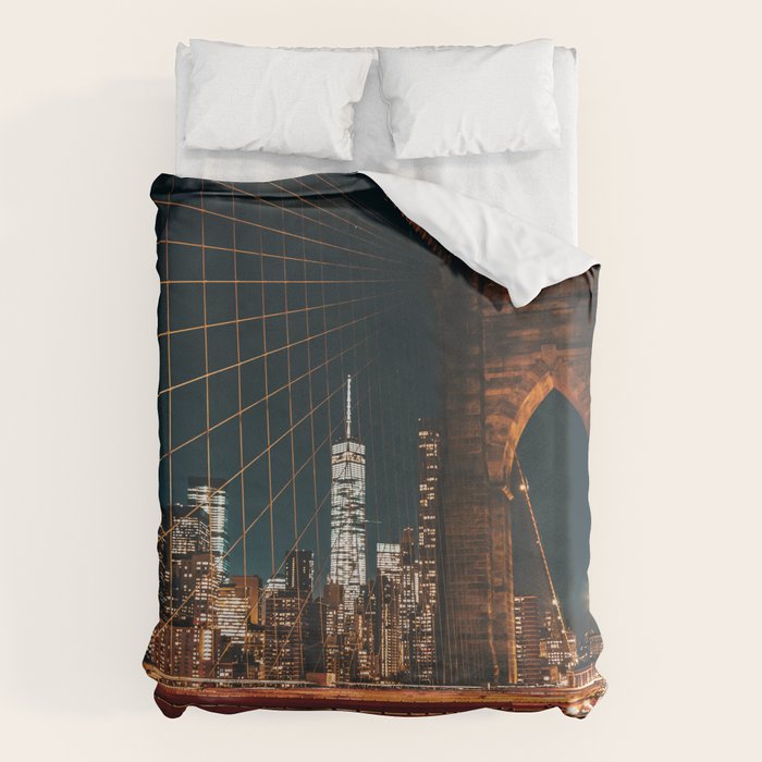Brooklyn Bridge and Manhattan skyline in New York City at night Duvet Cover Gallery Image 1