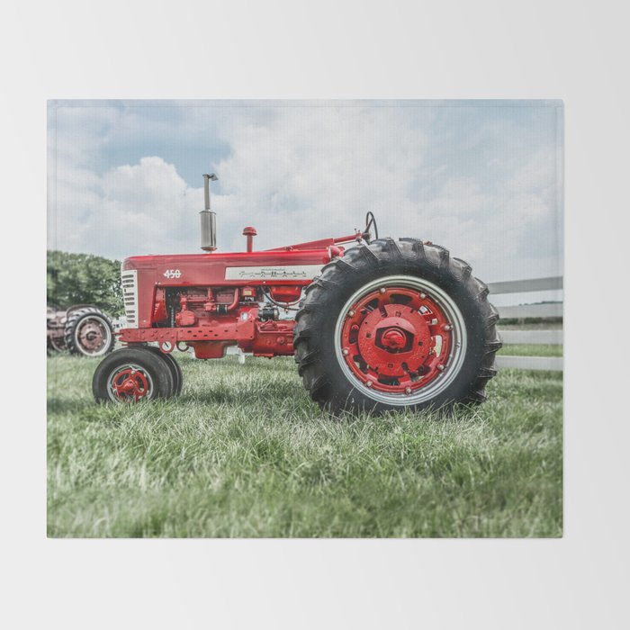 Vintage IH Farmall 450 Side View Red Tractor Throw Blanket Gallery Image 2
