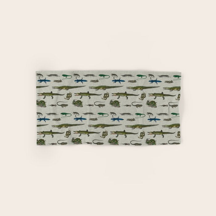 Reptiles vintage pattern Bath Towel Gallery Image 1