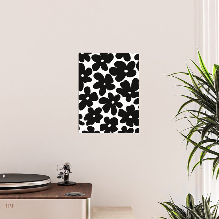 Black & White Flower - 70's Daisies Poster Gallery Image 2