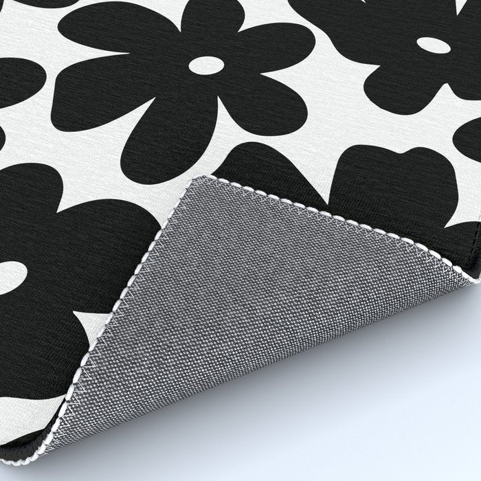 Black & White Flower - 70's Daisies Rug Gallery Image 4