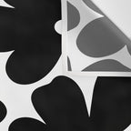 Black & White Flower - 70's Daisies Wall Tapestry Gallery Image 3