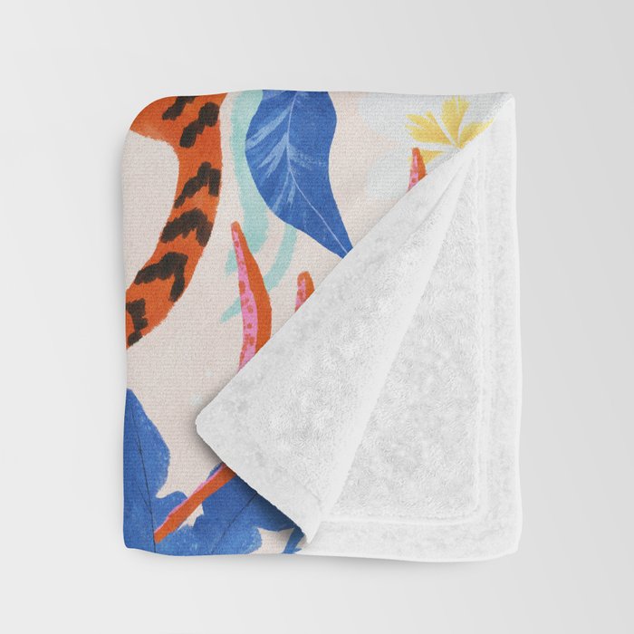 Tiger Swim Throw Blanket Gallery Image 3