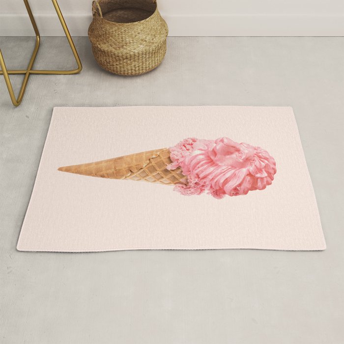 THE LION CREAM Rug Gallery Image 1