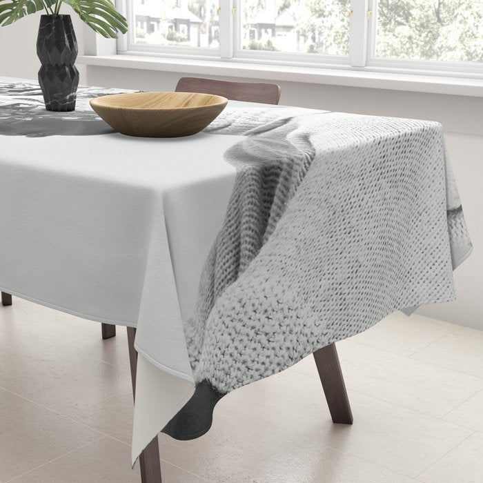 Bloom in White Tablecloth Gallery Image 3