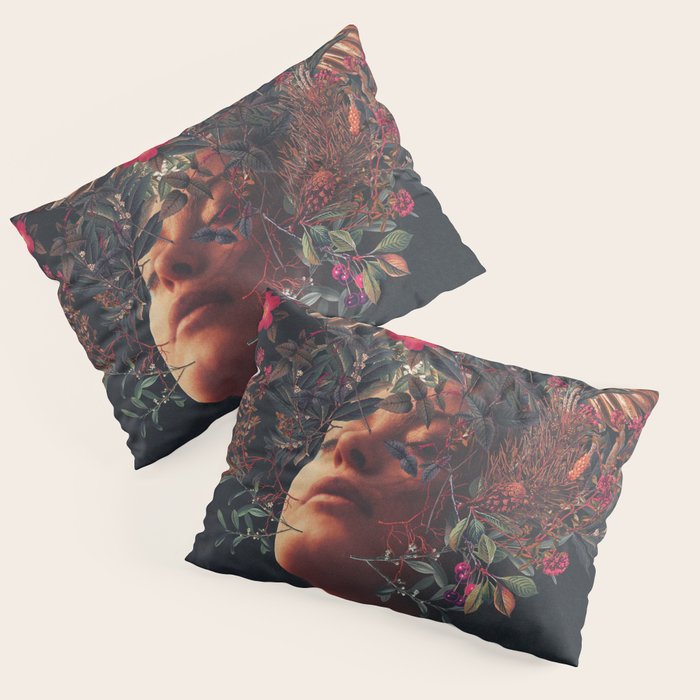 Kissing Rosa Pillow Sham Gallery Image 3