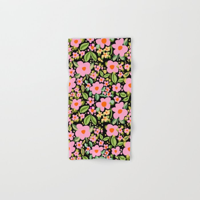 Retro vintage pink daisies pattern  Bath Towel Gallery Image 1