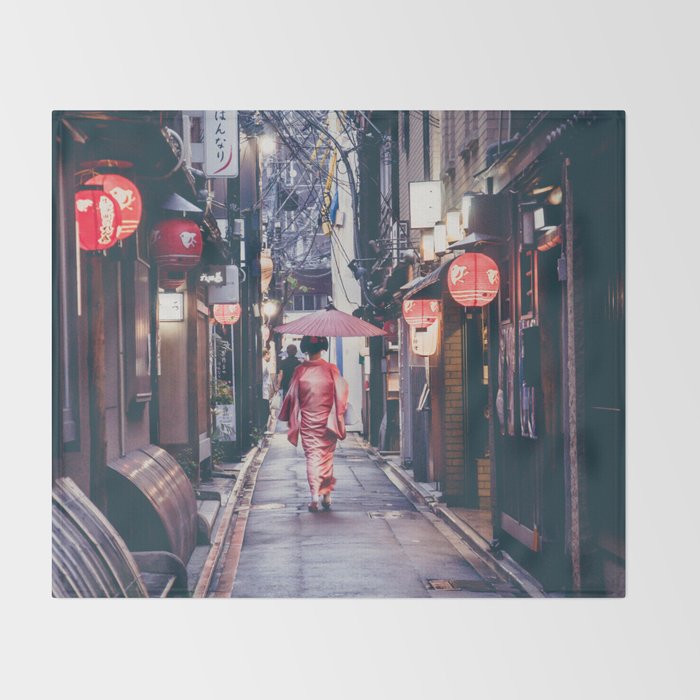 Geisha In Kyoto Throw Blanket Gallery Image 2