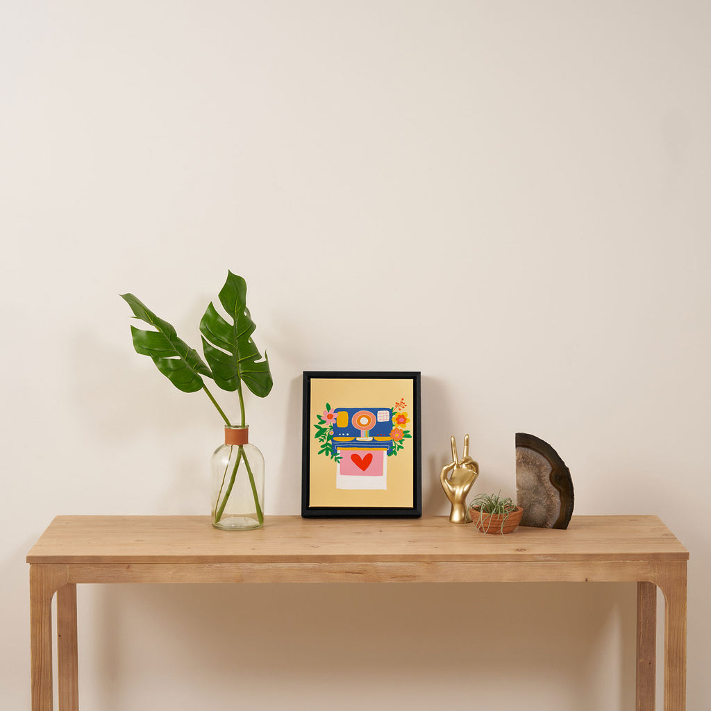 Love at first sight Framed Canvas Print Gallery Image 4