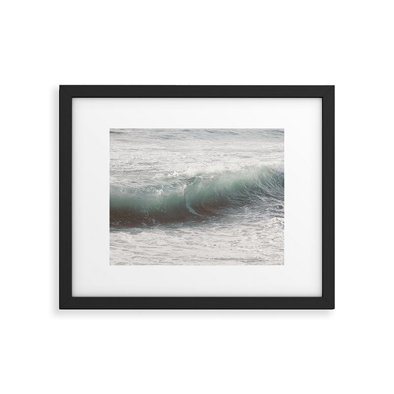 Onda Serene Wave Framed Art Print