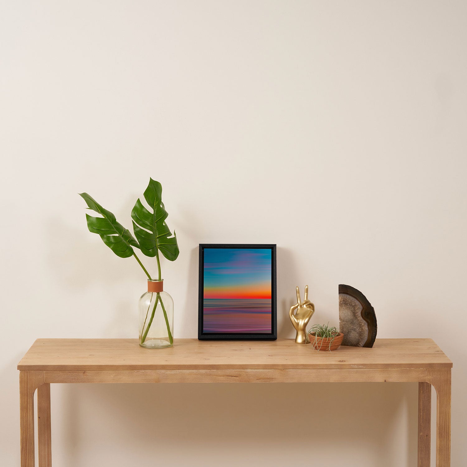 un domingo Framed Canvas Print Gallery Image 4