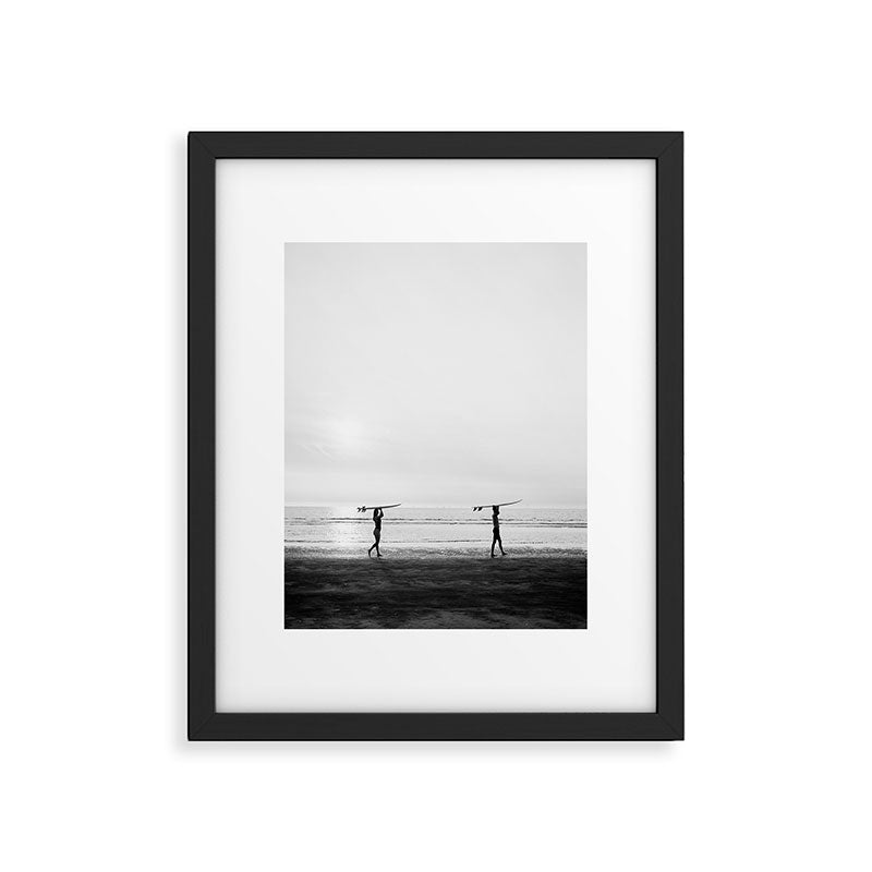 Surfer couple | Wanderlust photography of surfer couple | Coastal wall art. Framed Art Print Gallery Image 4