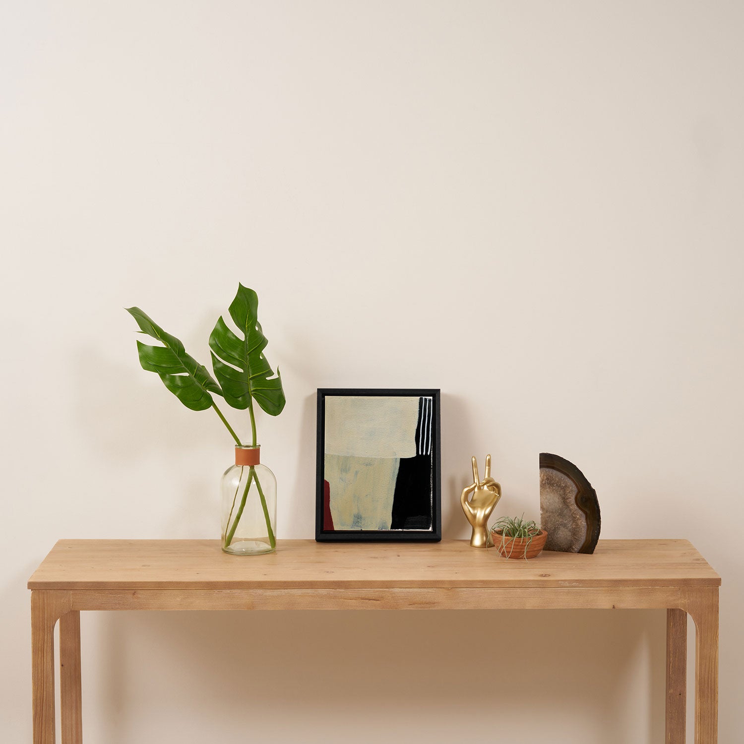 Basso Framed Canvas Print Gallery Image 4