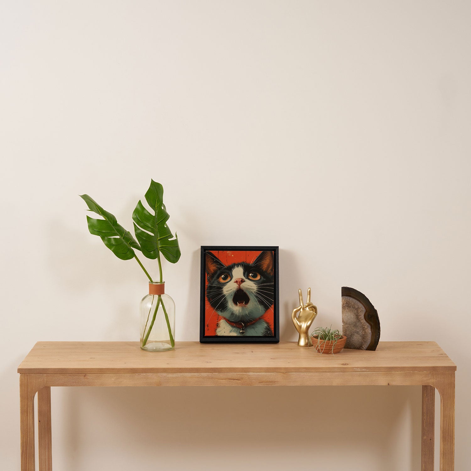 Shocked Cat II Framed Canvas Print Gallery Image 4