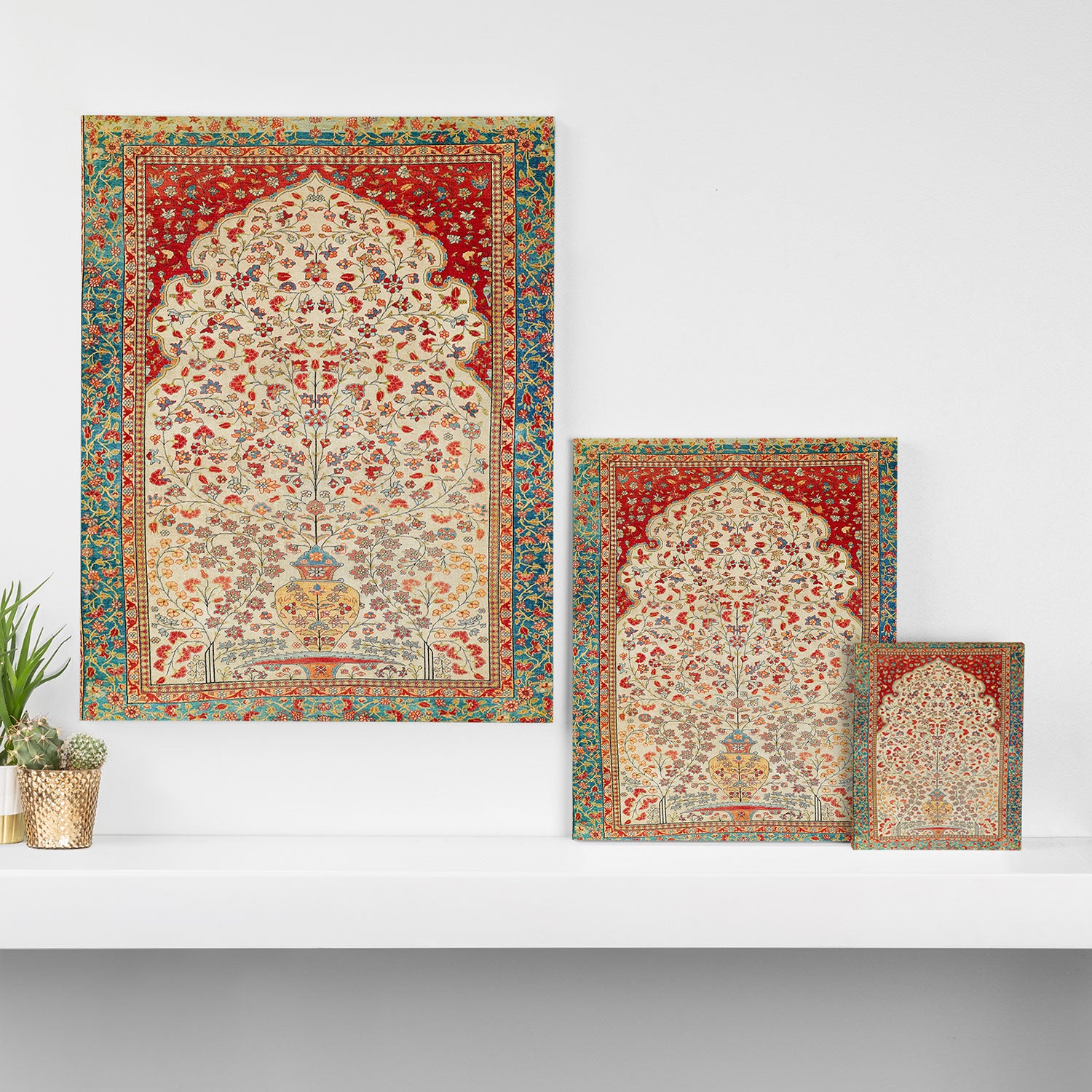 Kashan Central Persian Rug Print Canvas Print Gallery Image 3